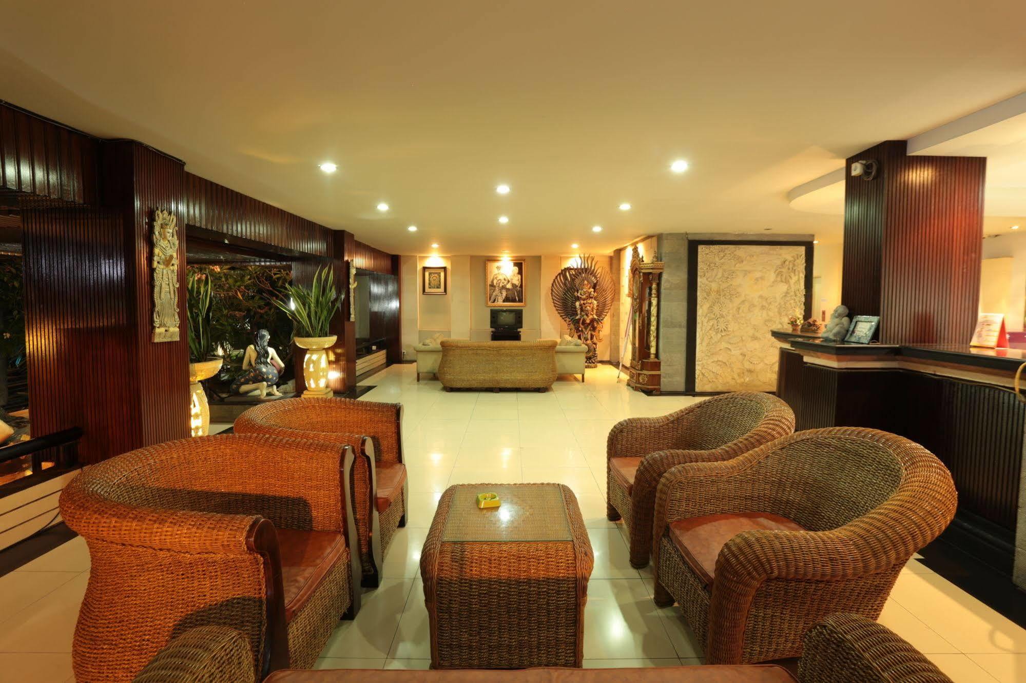 La Walon Hotel Kuta Lombok Exterior foto